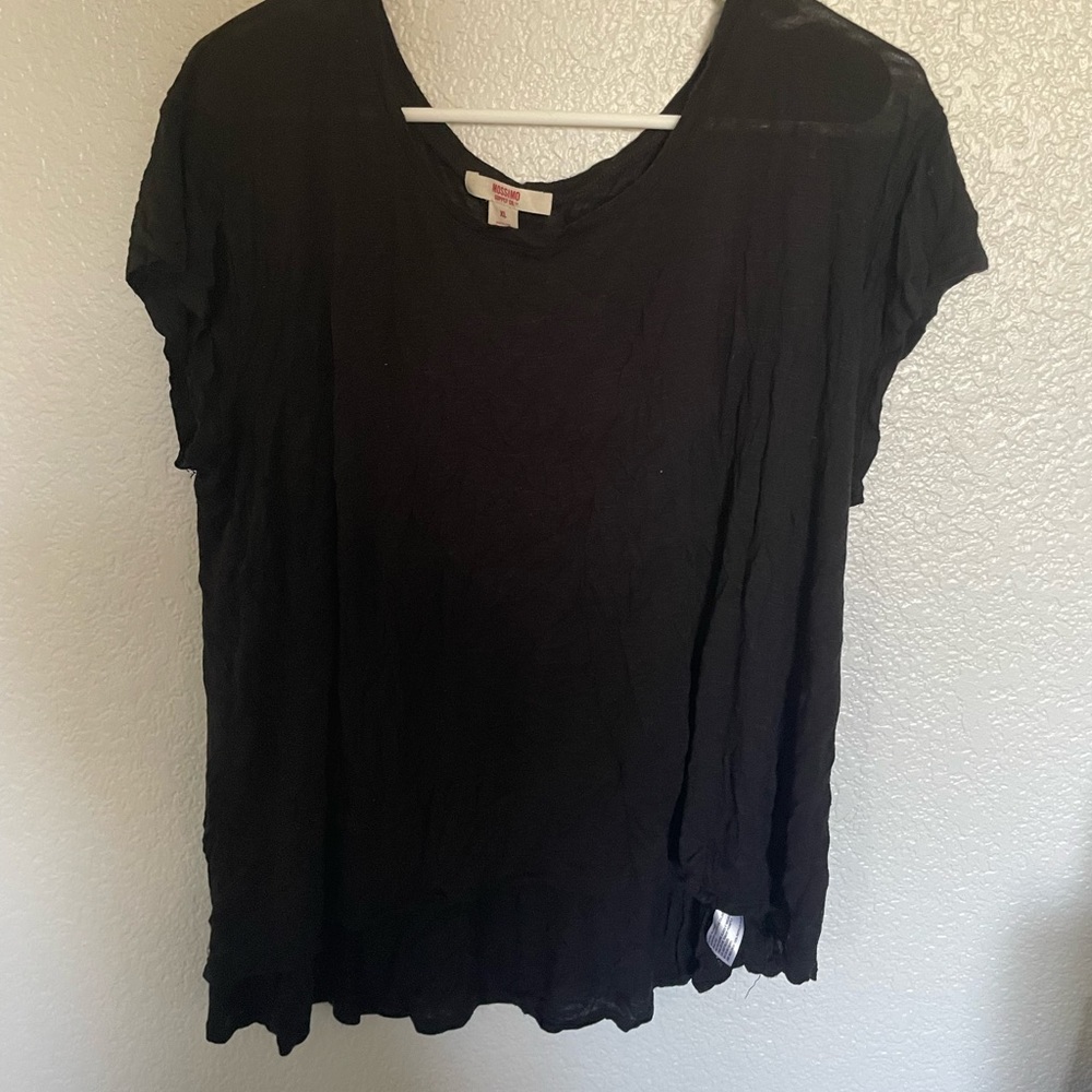 Black Tee